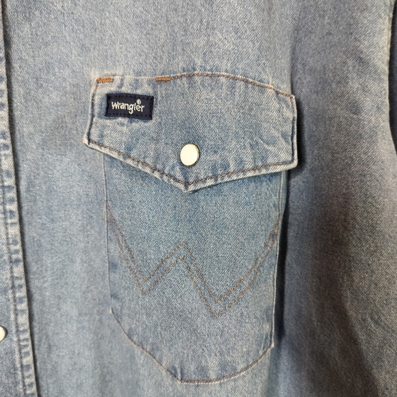 Wrangler Cowboy Cut Western Work Shirt Classic Fit Pearl Snap Denim - Picture 4 of 12